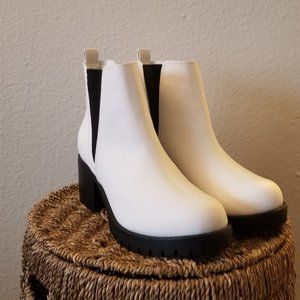MIA White Jody/Chelsea Ankle Boot